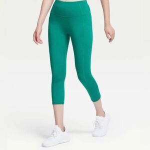 All in Motion 2XL Women’s Green Capri Leggings
